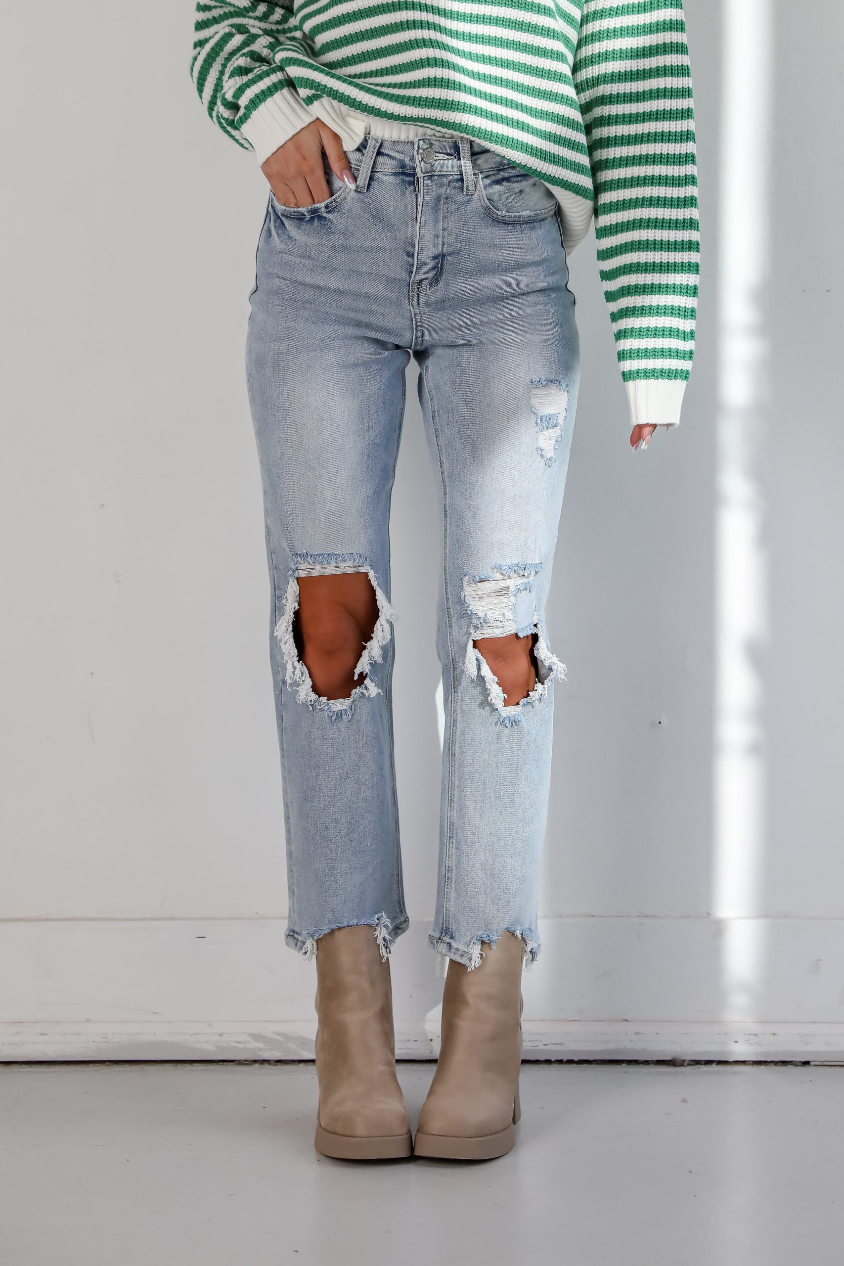 FINAL SALE - Jodie Light Wash Distressed 90s Vintage Dad Jeans - Image 4