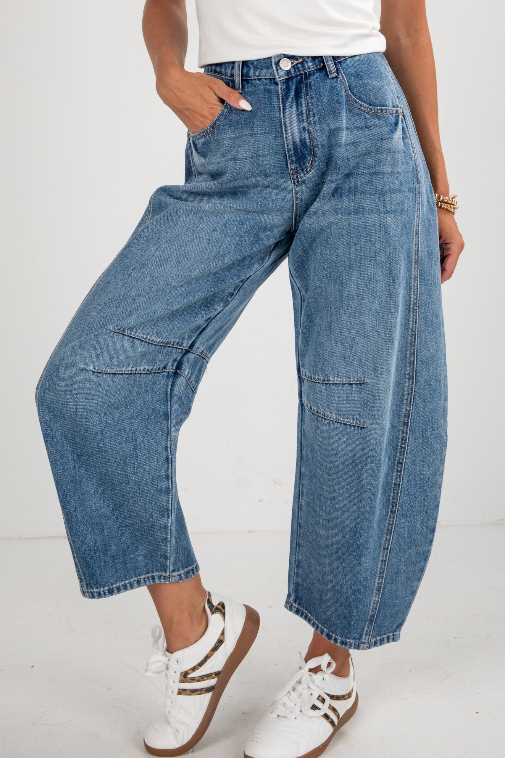 Cassidy Medium Wash High-Rise Barrel Jeans - Image 3