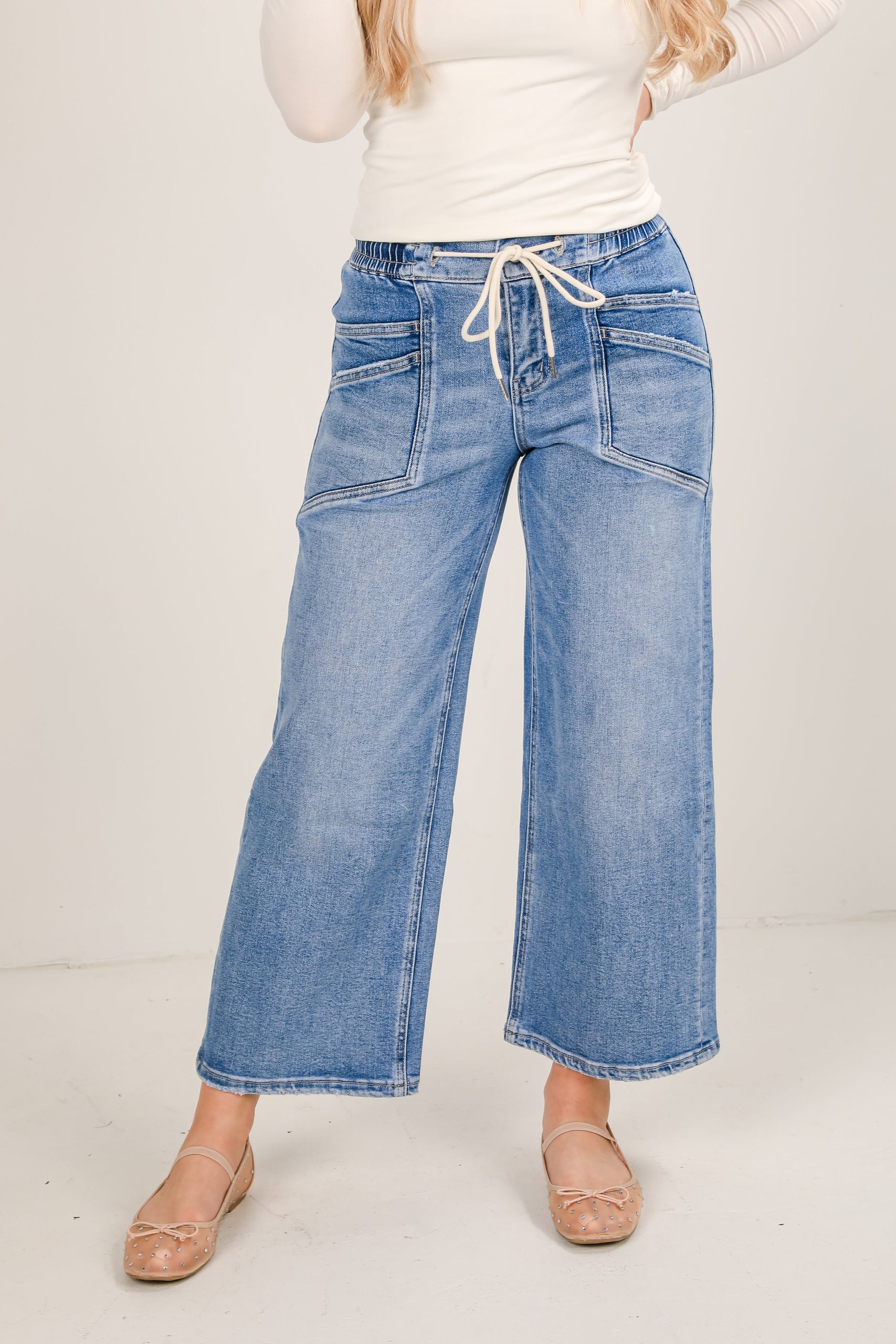 FINAL SALE - Sutton Medium Wash High-Rise Drawstring Wide Leg Jeans - Image 3