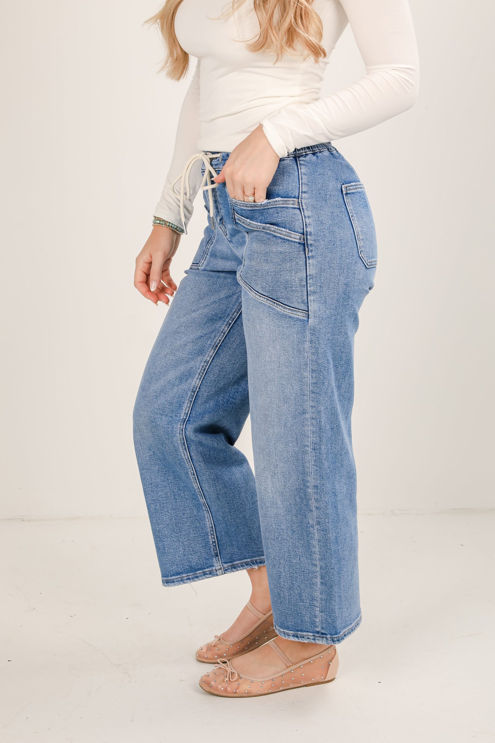 FINAL SALE - Sutton Medium Wash High-Rise Drawstring Wide Leg Jeans - Image 4
