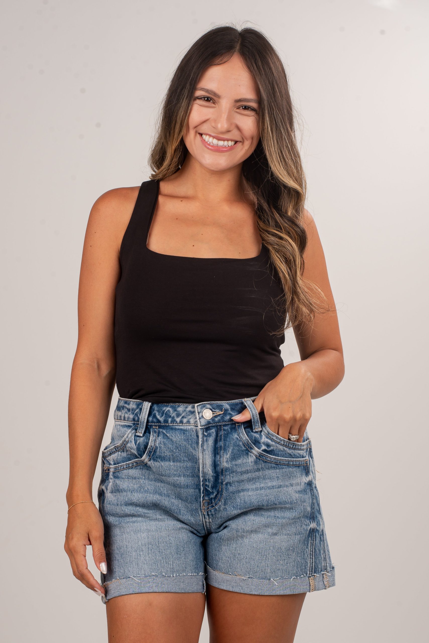 Lorelei Medium Wash High-Rise Cuffed Denim Shorts - Image 2