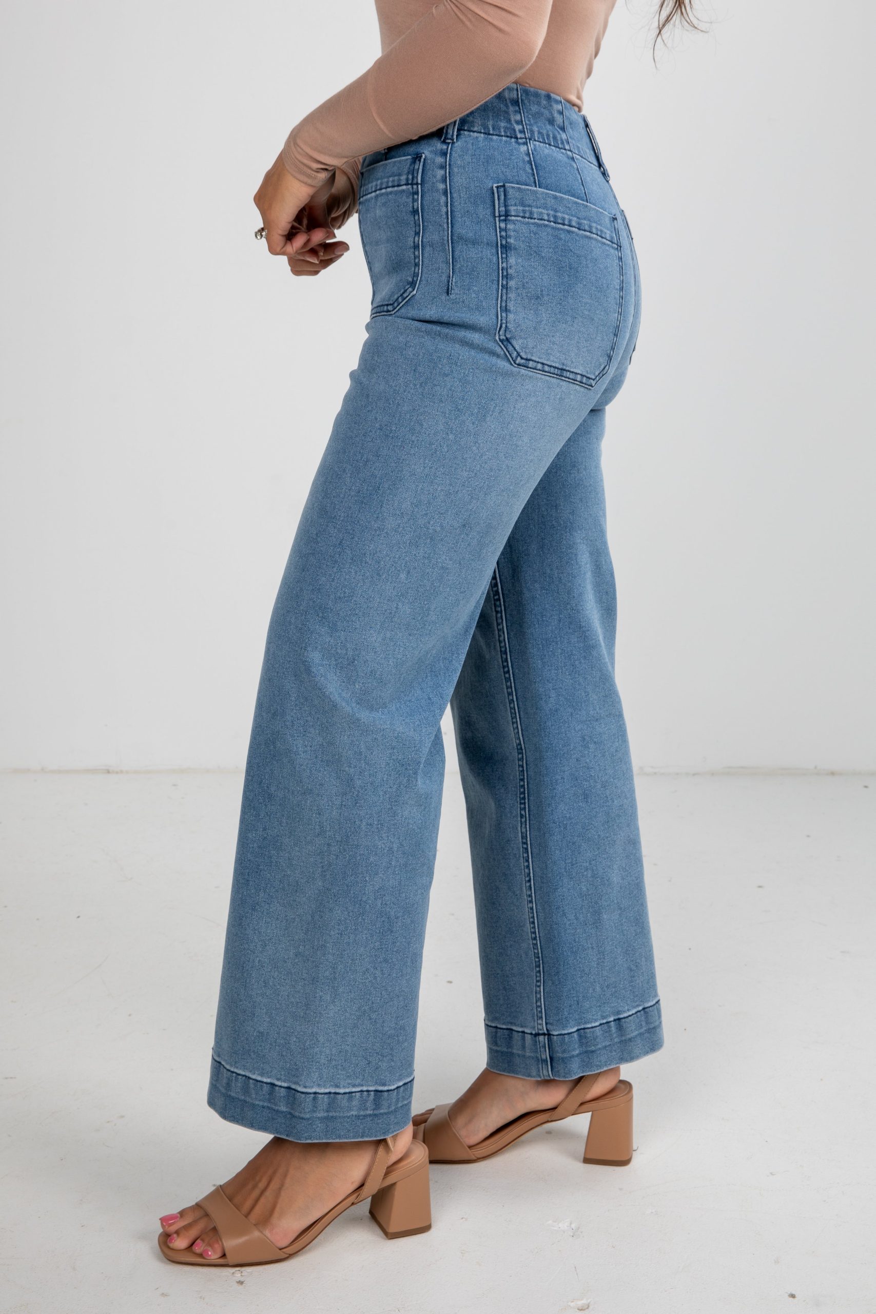 FINAL SALE - Kelsey Medium Wash High-Rise Wide Leg Jeans - Image 3